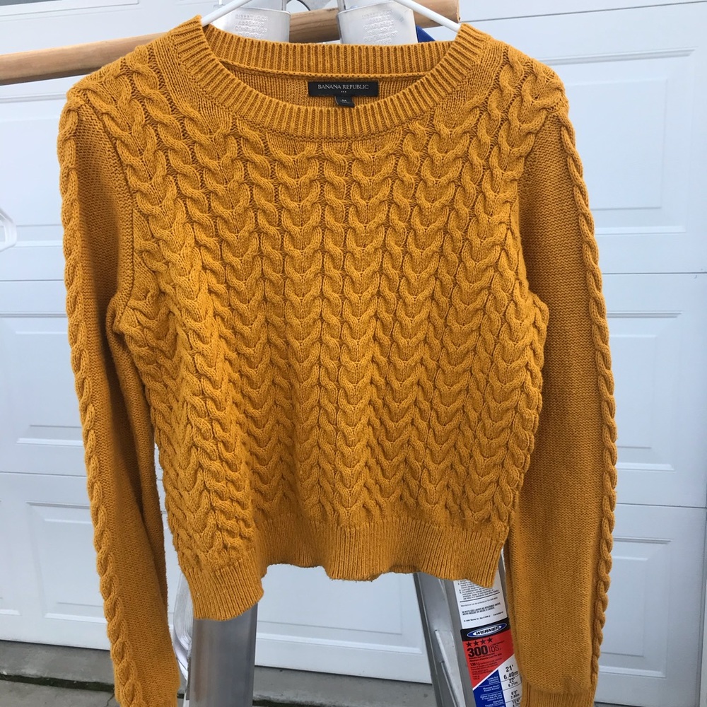 Bannana Republic Cable knit sweater